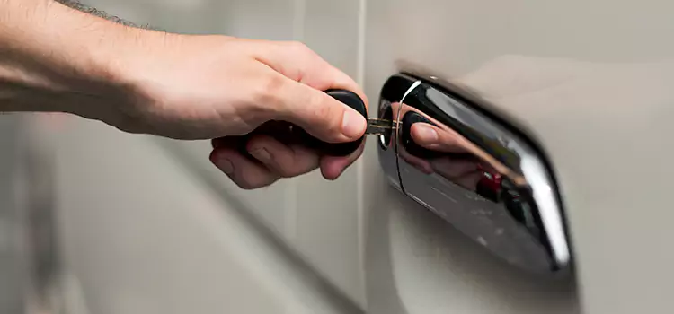 Why Choose Our Auto Locksmith Team in Hutchinson, KS?